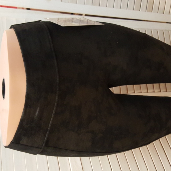 Pioneer Rose Women Velvet Pants - Picture 1 of 7